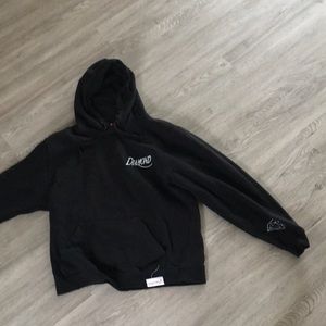 black diamond swearshirt